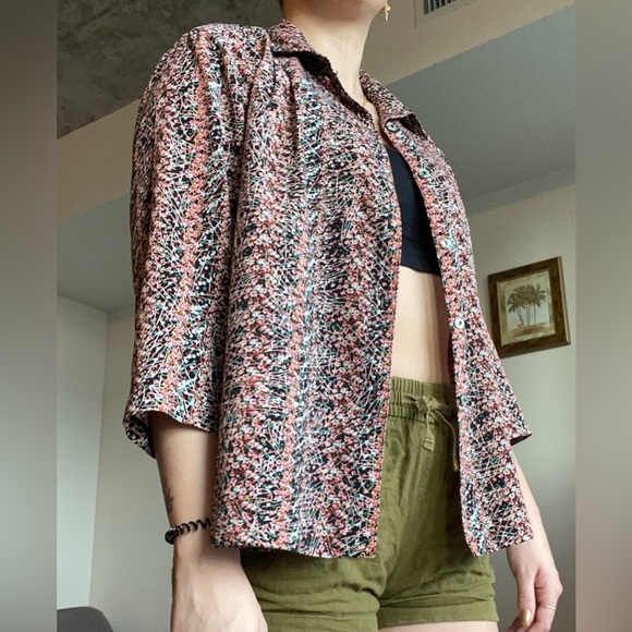 🦋 2/$20 Vintage floral button down - Picture 5 of 9